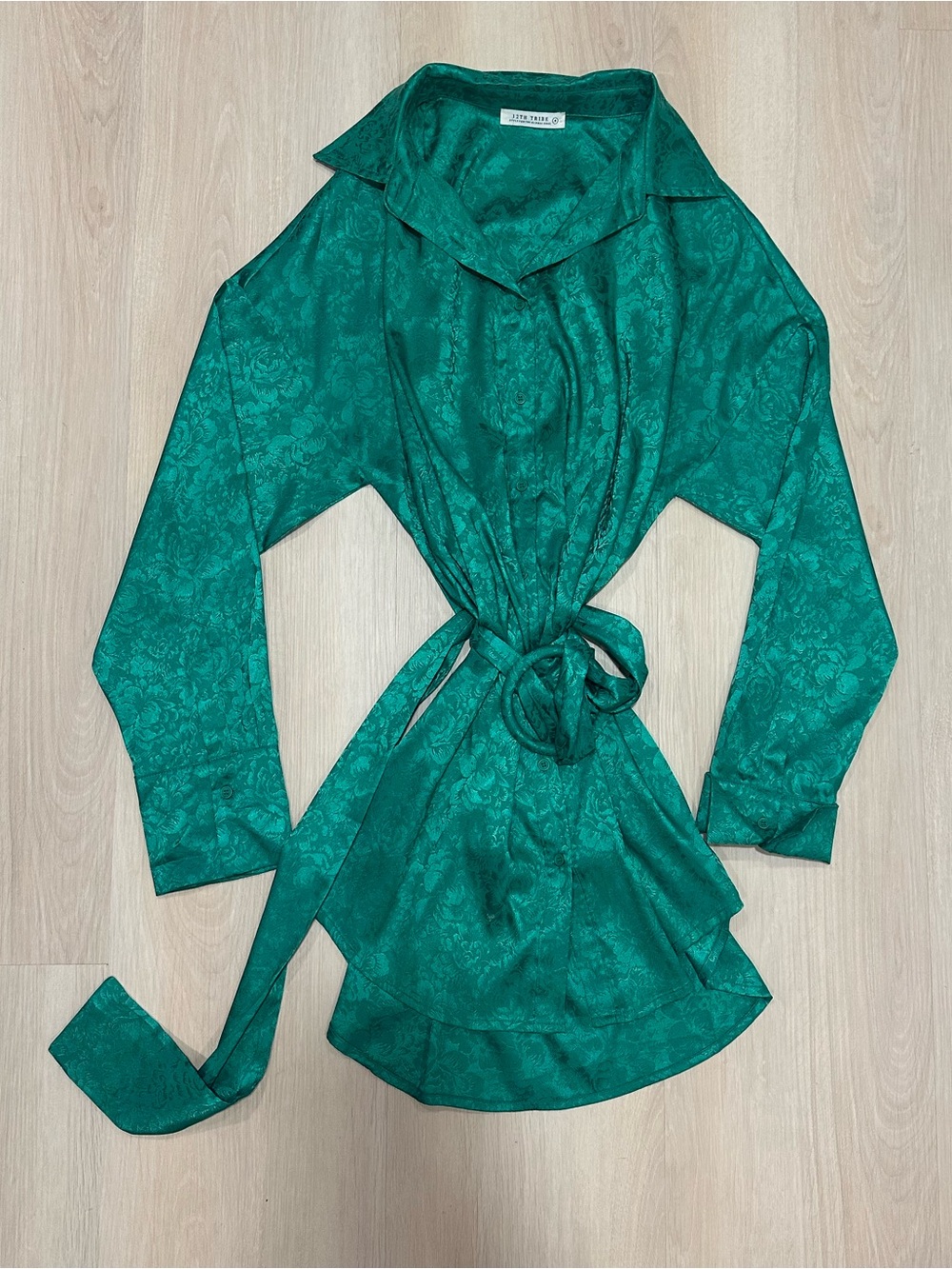 12th Tribe Emerald Green Long-Sleeve Tie-Waist Shirt Dress